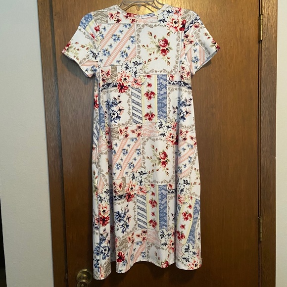 SOLD Floral Jessie Swing Dress - Picture 4 of 4